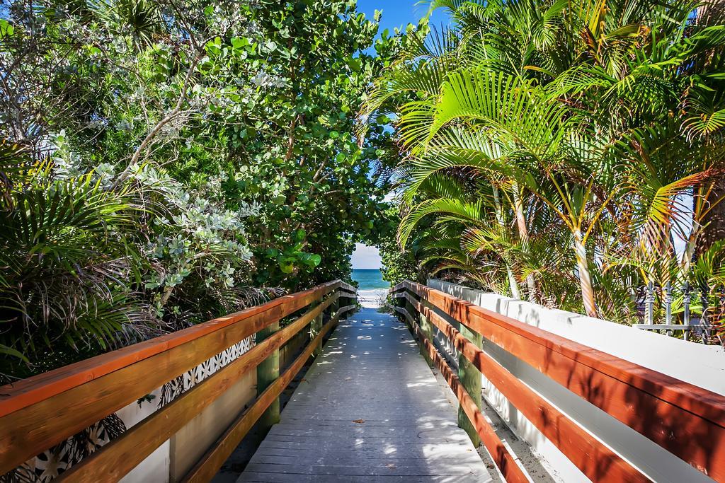 Royal Orleans Resort Unit 113 Redington Beach Exterior photo