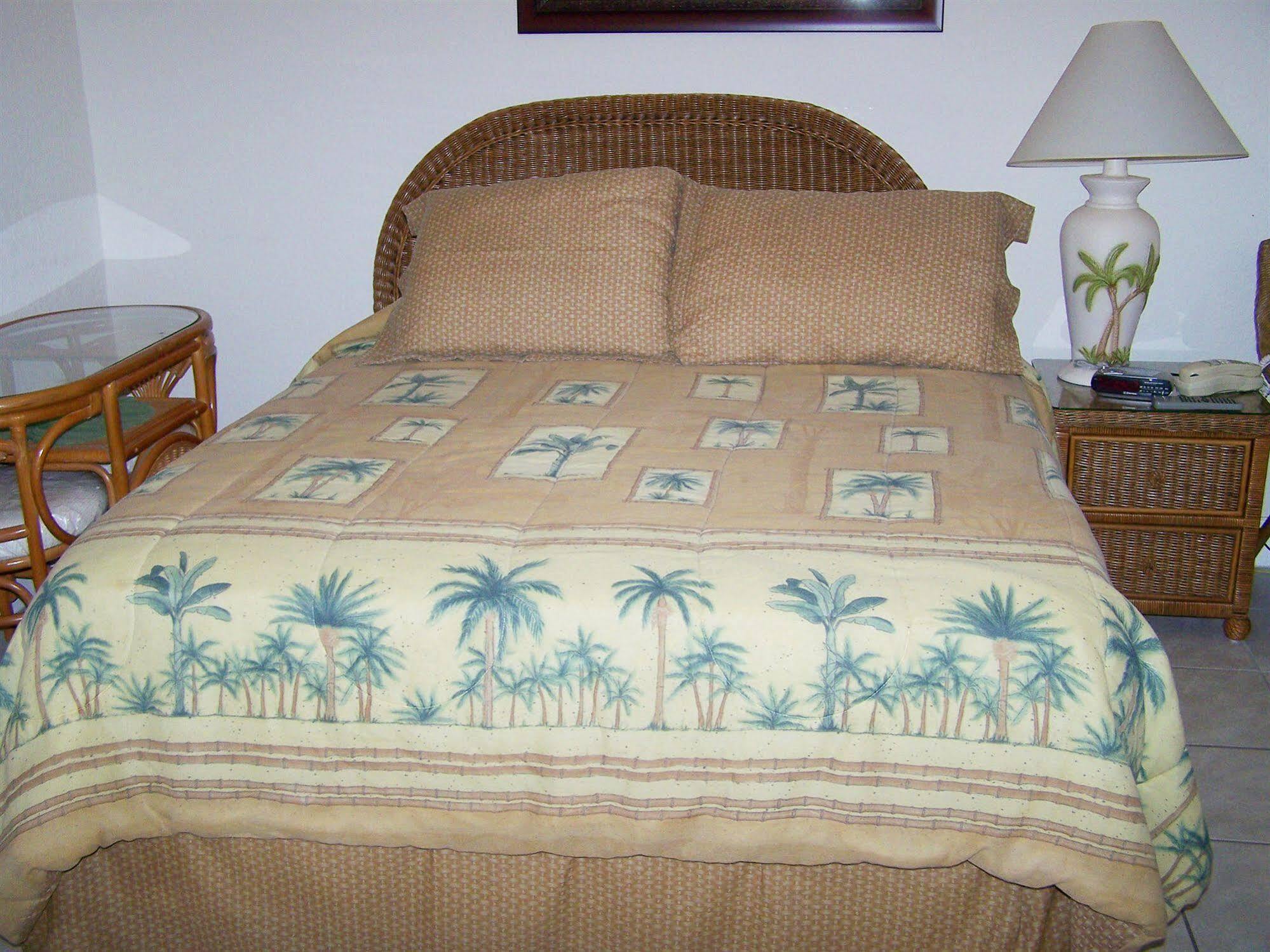 Royal Orleans Resort Unit 113 Redington Beach Exterior photo